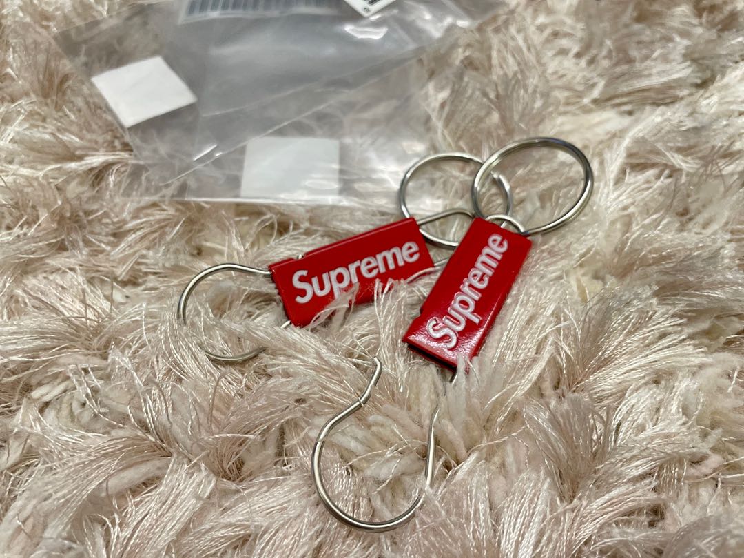 かんたんラ Supreme - Supreme Clip Keychain RED & BLACK/２点セット