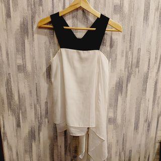Tanktop putih pesa