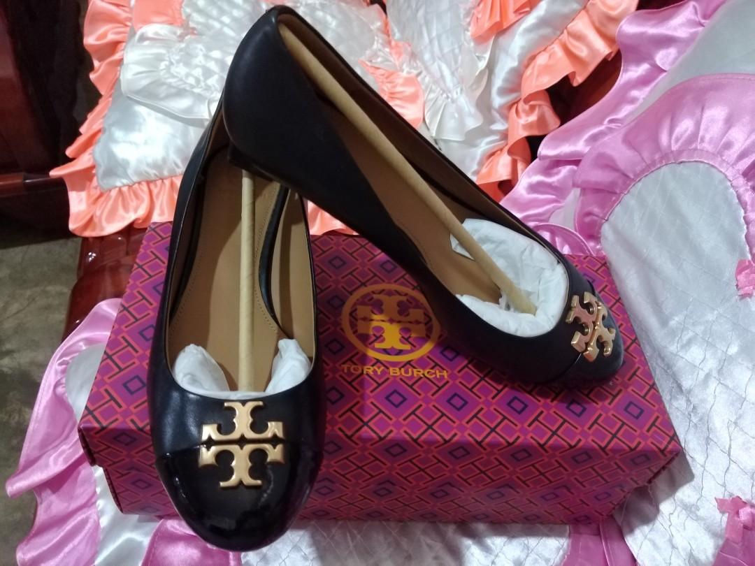 Everly cap toe best sale pump tory burch