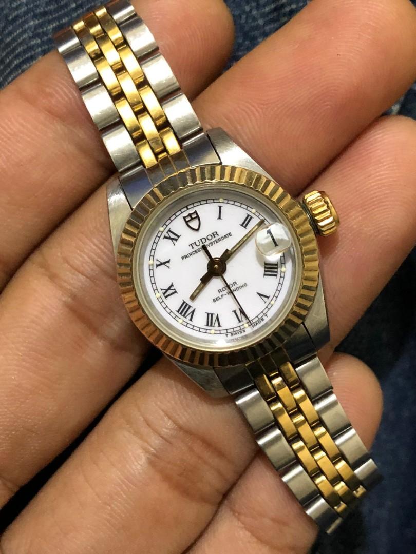 Jam hot sale tangan tudor