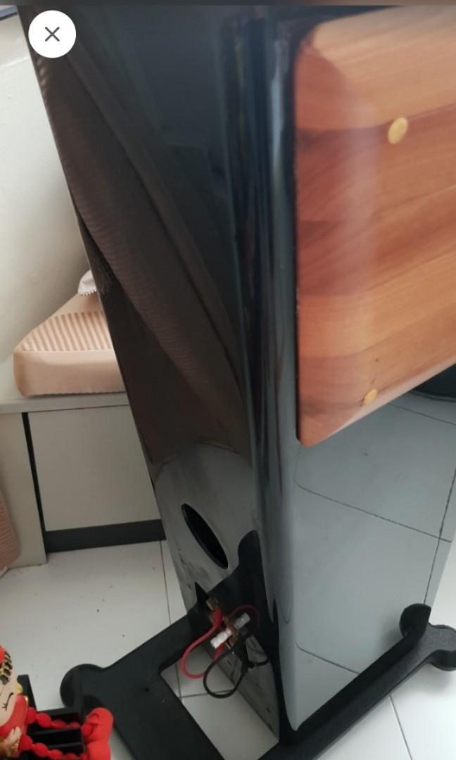Usher Floor standing speaker458228440131840002