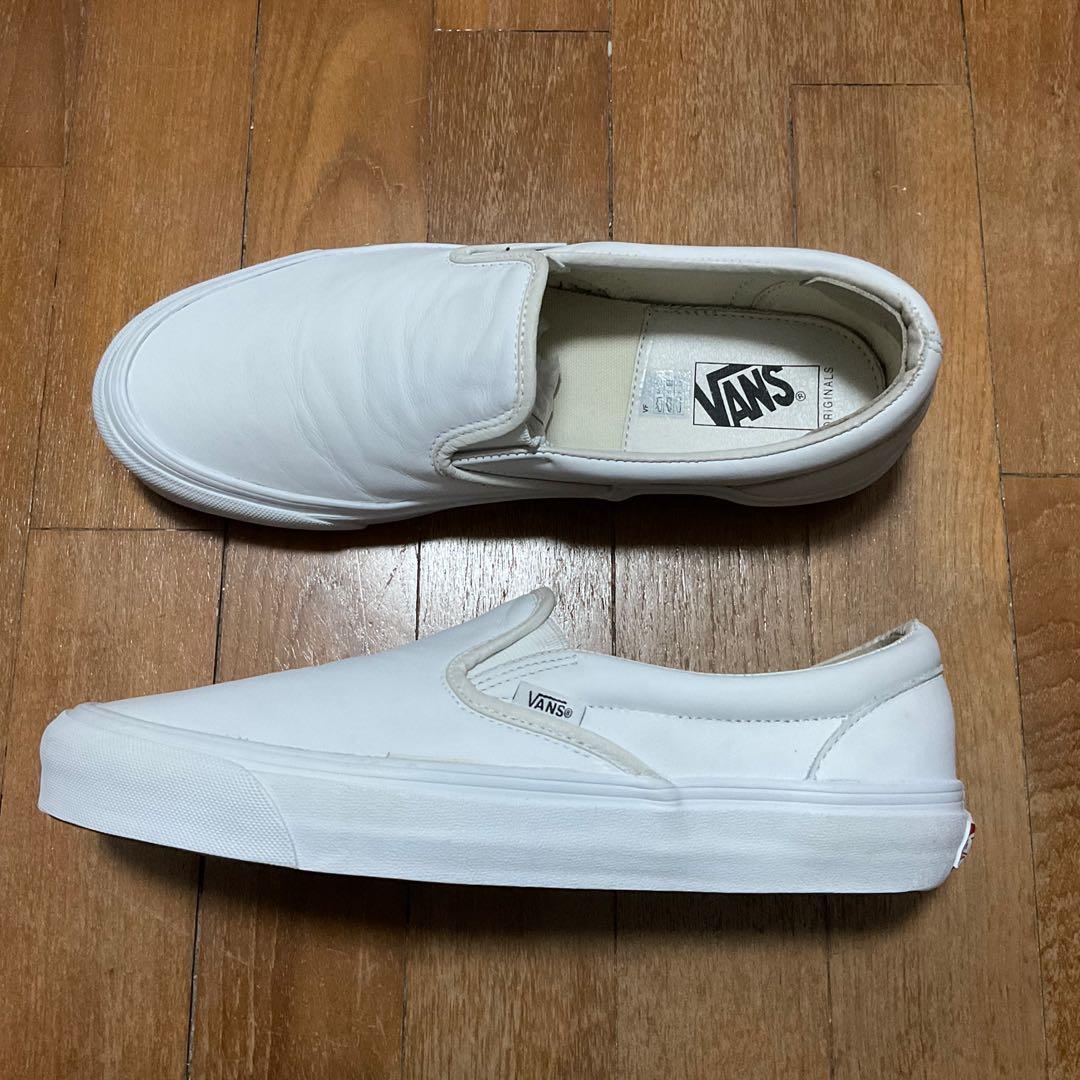 White slip on new arrivals vans womens size 7