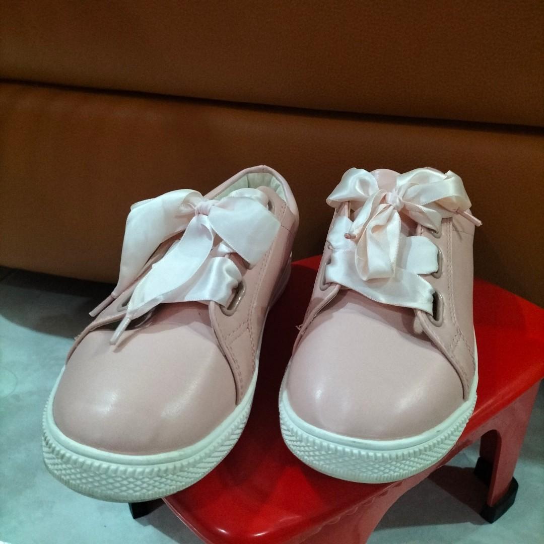 VINCCI Pink ribbon sneakers shoes Women s Fashion Footwear