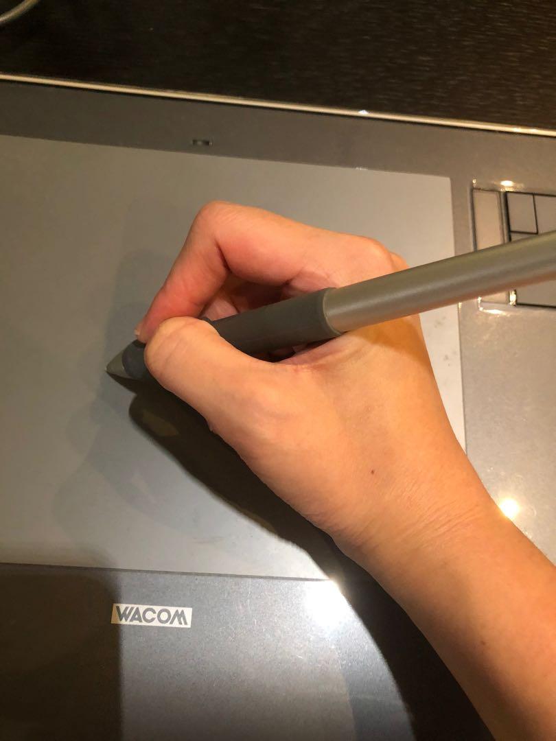 Intuos 3 Graphics trackpad with pen & base, Computers & Tech, Parts & Accessories, Other