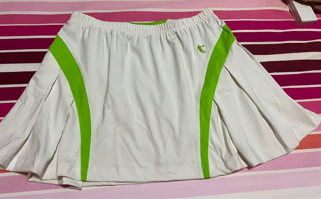 Yonex badminton skirt, Women's Fashion, Activewear on Carousell