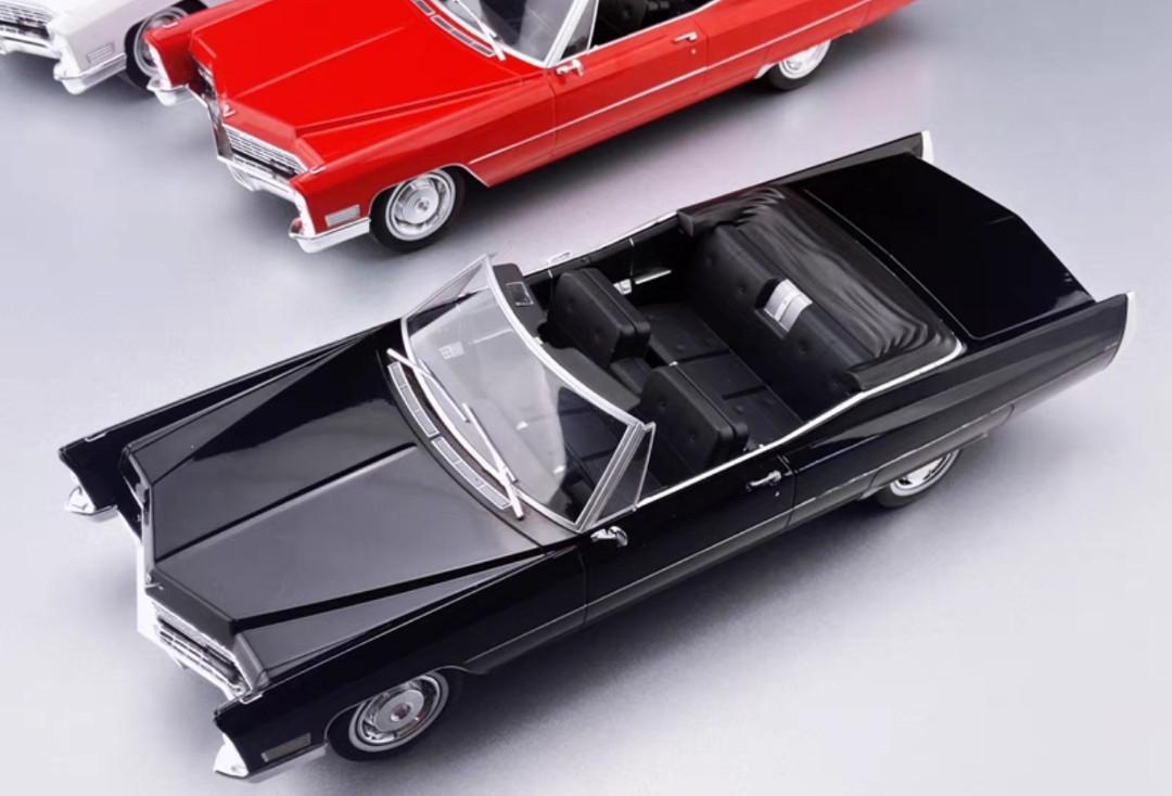 1967 Cadillac DeVille Avec Toit Rigide Rouge/Blanc 1:18 KK-Scale KKDC
