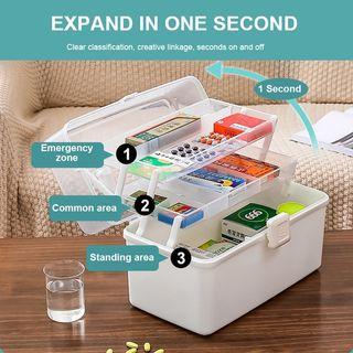 Portable Mini Medicine Storage Box, 4 Grids Square Sealed Medicine Box  Travel Pill Organizer,Small Pill Box,Portable Medicine Vitamin Holder  Container Moisture Proof,for Travel,for Home