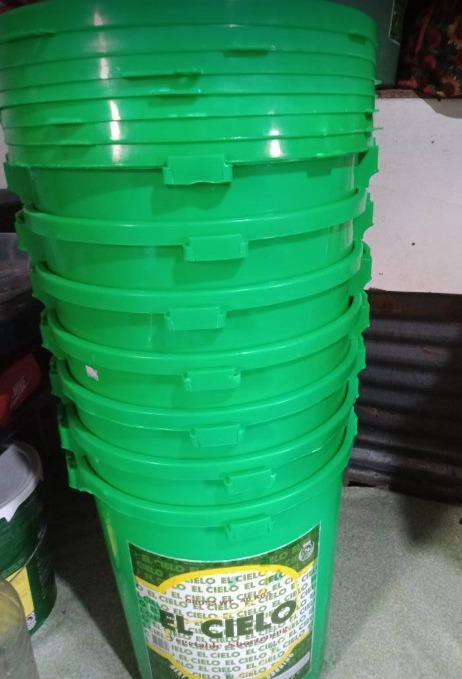 60L USED DRUMS - ALMOST BRAND NEW (Category: Storage Boxes & Baskets) located in Quezon City. Submitted by uno_store (Listing ID 1177658721, Image 3). Description: 60L USED DRUMS - ALMOST BRAND NEW READY USE DRUMS (malinis na po ito gagamitin na lang) 10 drums SOLD SOLD thank you po sir Fermin! bound to Pasig! sa uulitin po sir! -Pinaglagyan ng mantika -mga bagong drums para sa imbakan ng tubig, bigas, damit atbp. -pwedeng pwede sa negosyong biga