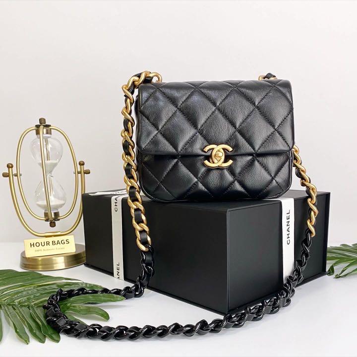 Chanel classic Wallet On Chain Black Lamb metal plate