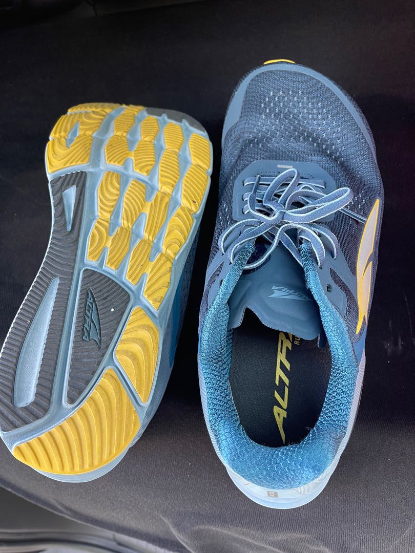 Altra torin 5, Men's Fashion, Footwear, Casual shoes on Carousell