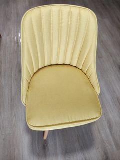 Brand new swivel chair