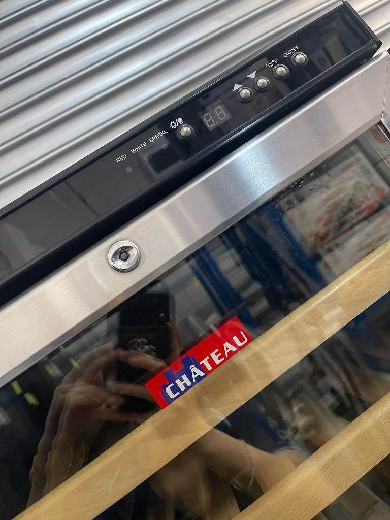 CHATEAU WINE CHILLER 39 BOTTLE 200 Condition 8/10 One month warranty