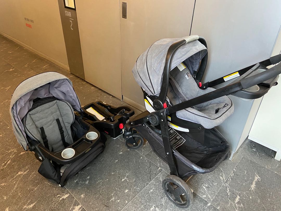 Click connect stroller, car seat, and base, Babies & Kids, Going Out
