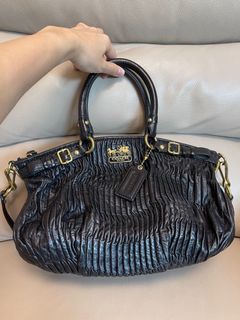 （分類：）位於 。 由 katykatylam 提交（商品編號 1177784521，圖片 1）。簡介： 。