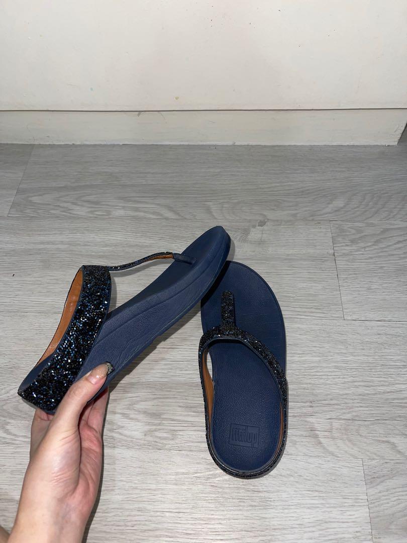 Fitflop Slippers W Size 5 (Category: Flats & Sandals) located in Apalit. Submitted by byebyeclutterph (Listing ID 1177732158, Image 2). Description: Authentic fitflops. Worn once. Rfs: Not my style.