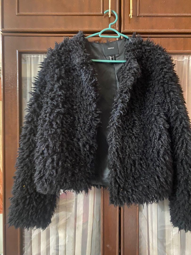 Forever 21 black fur deals jacket