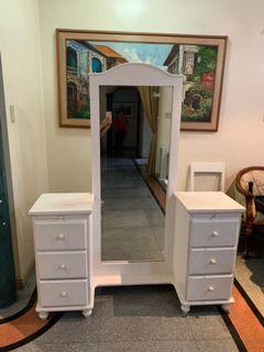 Full-Body Mirror with Drawers & Vanity Side Tables