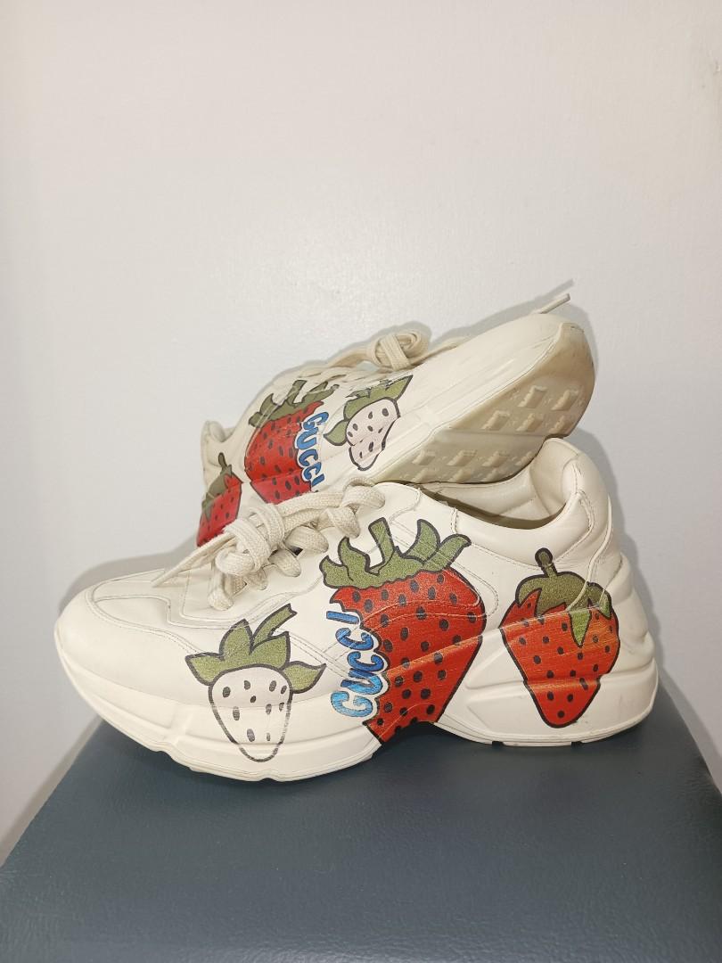 Women's rhyton sneaker cheap with gucci strawberry