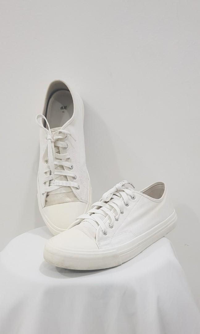H&m white canvas shoes online