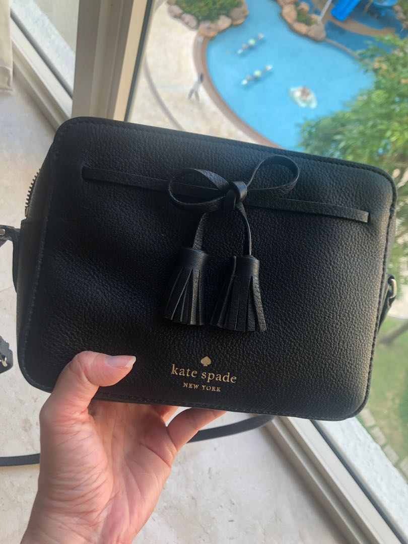 Kate Spade Hayes street camera bag, Women's Fashion, Bags & Wallets,  Cross-body Bags on Carousell