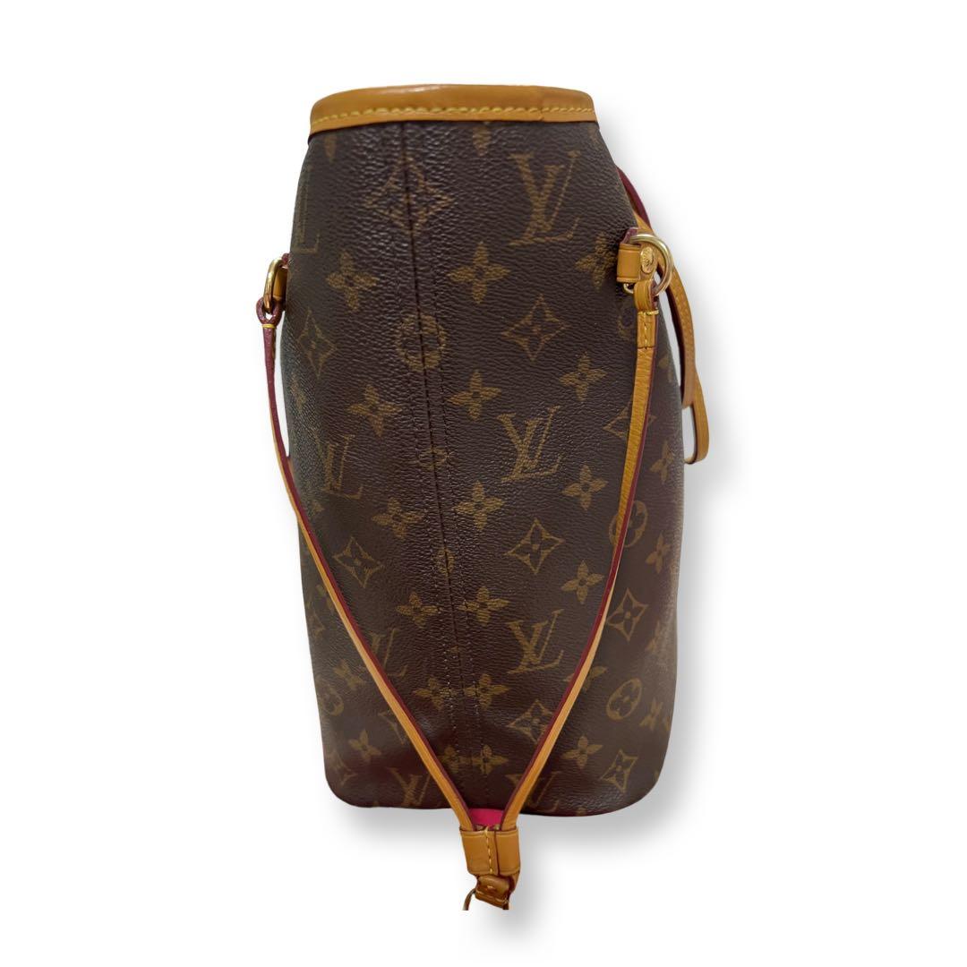 LV Neverfull MM Monogram (Category: Luxury Bags & Wallets) located in Dagupan City. Submitted by tinyap88 (Listing ID 1177706174, Image 2). Description: .
