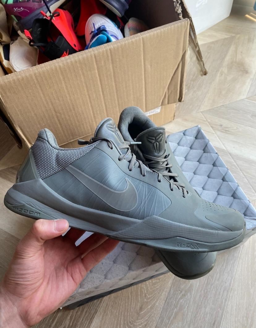 Kobe 5 fade to black online
