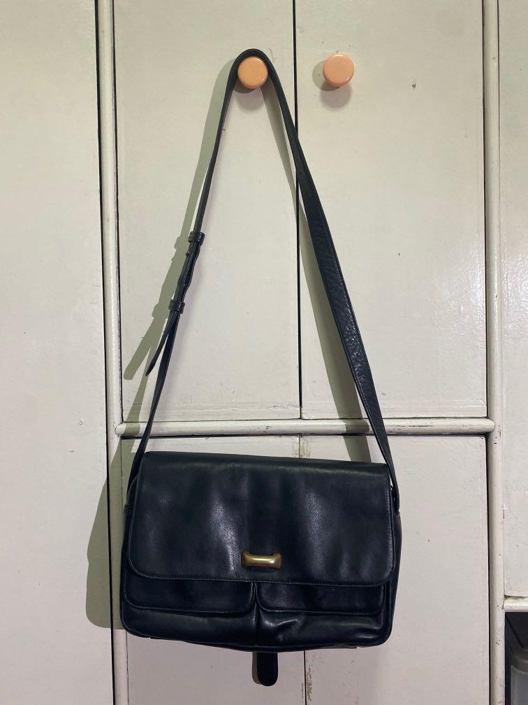 Perlina Sling Bag, Women's Fashion 