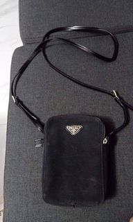(Category: ) located in . Submitted by LoveBags (Listing ID 1177706990, Image 1). Description: .