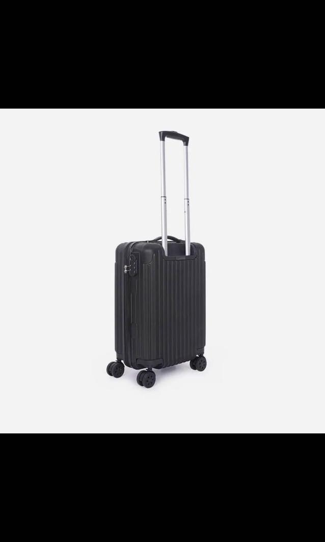 SM Luggage (Cabin Luggage), Hobbies & Toys, Travel, Luggage on Carousell