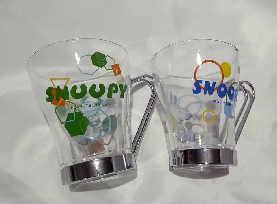 Snoopy clear glass cup (Category: Coffee & Tea Tableware) located in Pasig City. Submitted by don200 (Listing ID 1177775807, Image 3). Description: Snoopy clear cup 2 pcs. 🔎unused / in good condition with box.