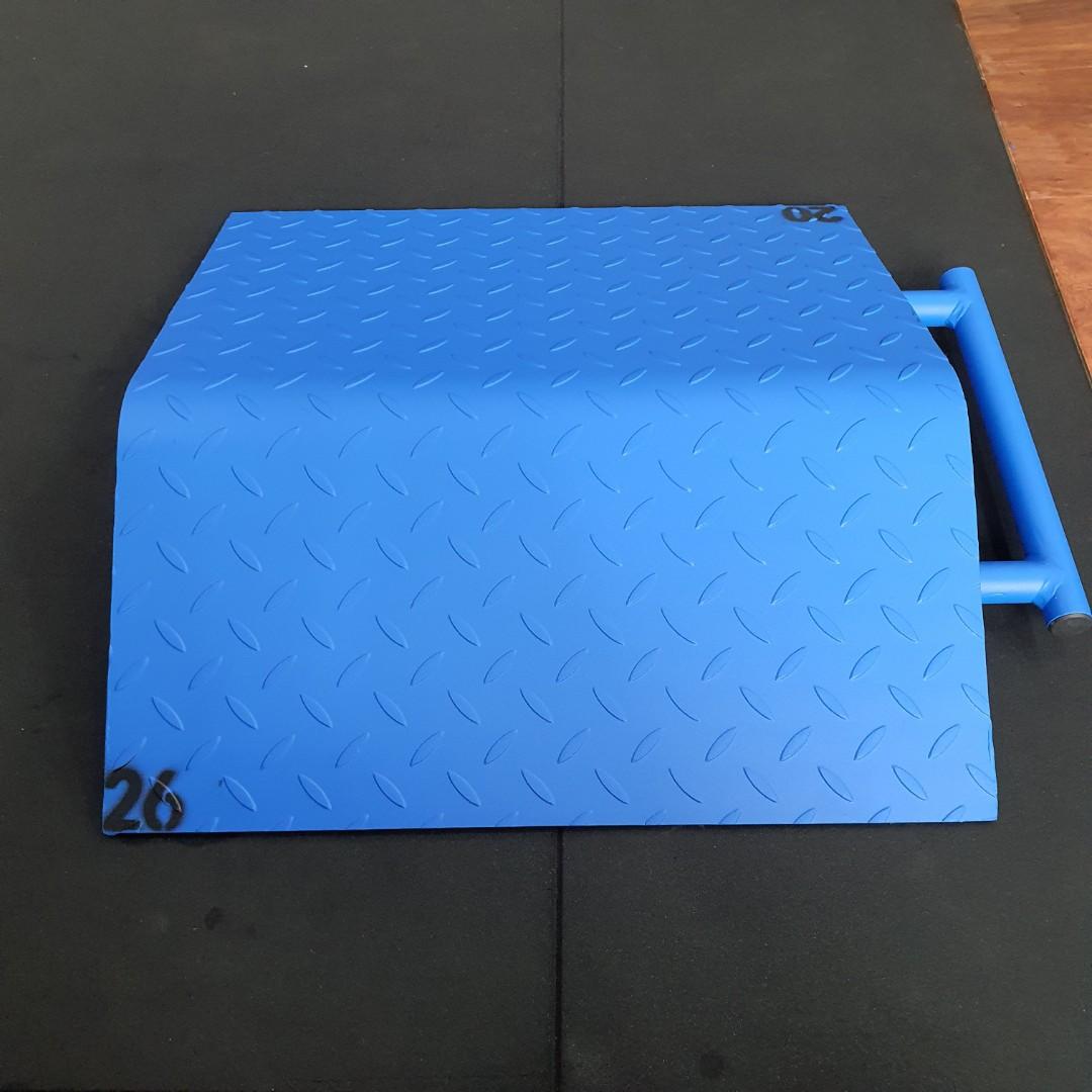 Squat Ramp (Category: Weights & Dumbbells) located in Singapore. Submitted by tribalfitness (Listing ID 1177678901, Image 2). Description: Tribal Squat ramp can improve squatting with poor mobility by offering more support for ankles and knees. The raise platforms can help to keep your body upright and improves range of motion at the knee. Squat deeper and recruit more muscle fibers in the quads. 2 different angles @20° and 26° to suit your prefe