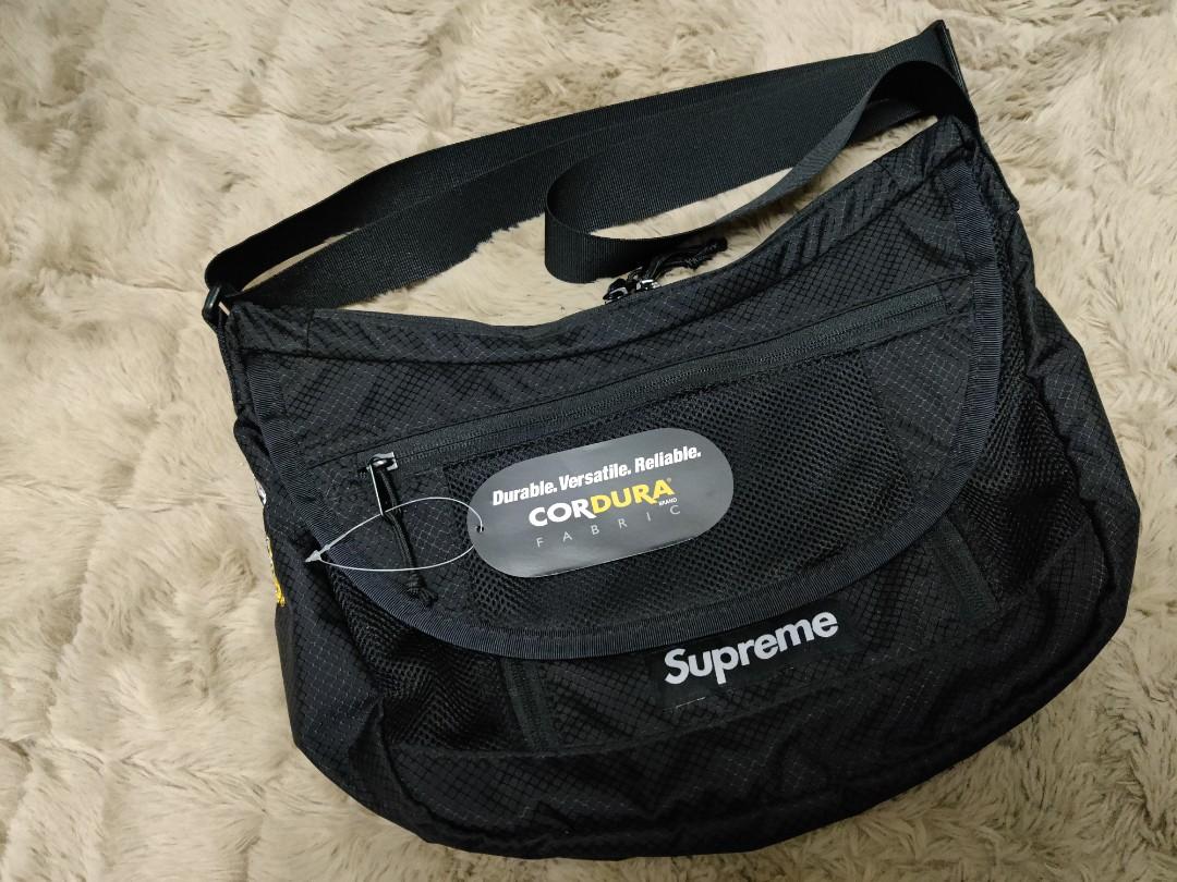 Supreme Small Messenger Bag Black - SS22 - US