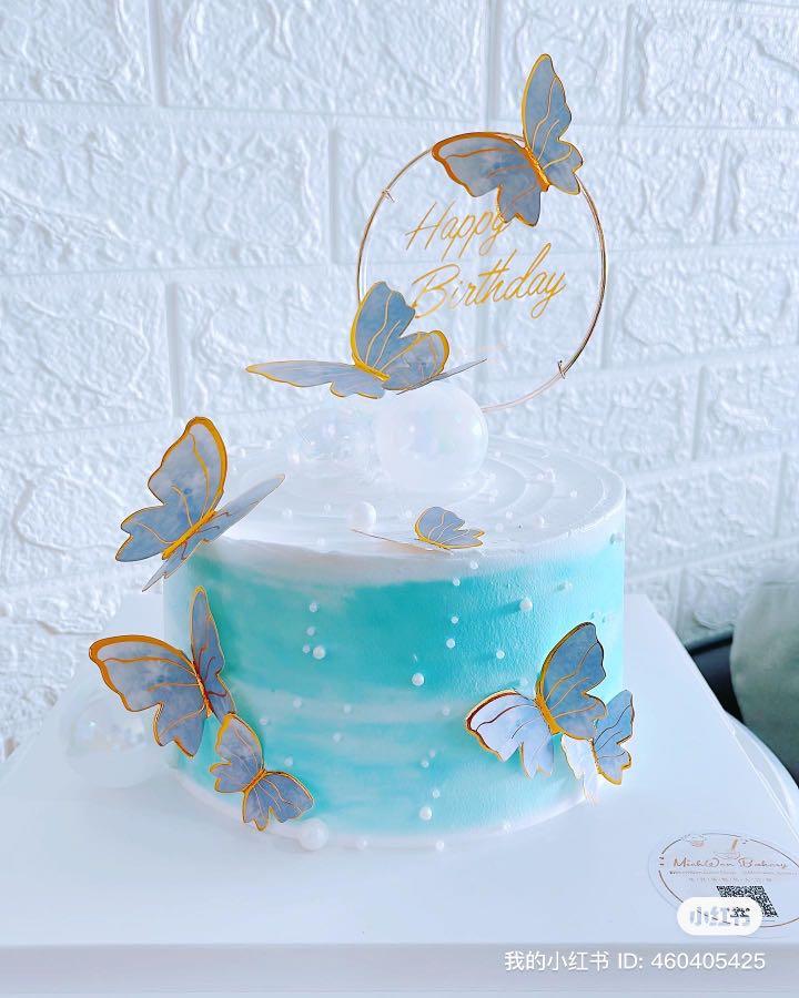 These Wedding Cake Ideas Are Seriously Stunning - Dark blue cake