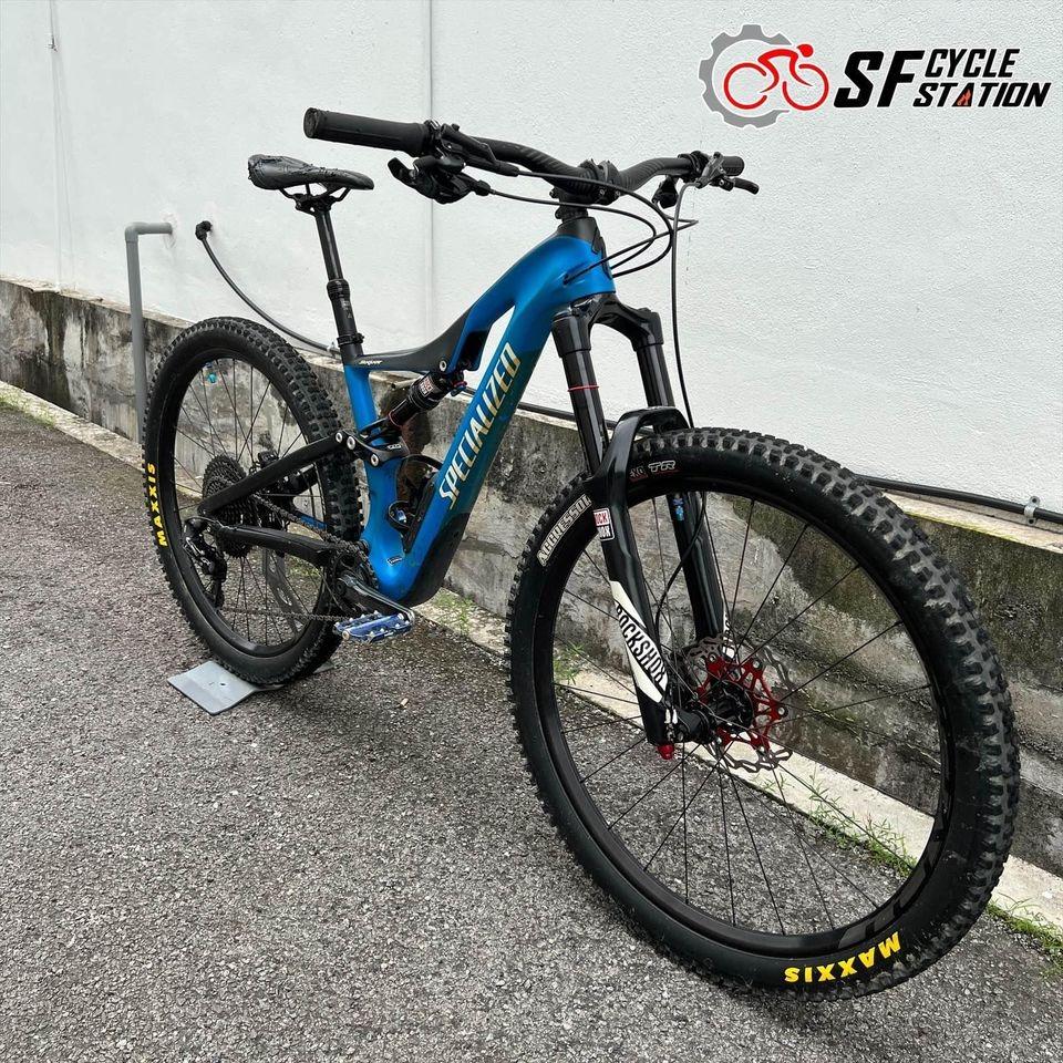 USED 2017 SPECIALIZED STUMPJUMPER FSR COMP CARBON 27.5
