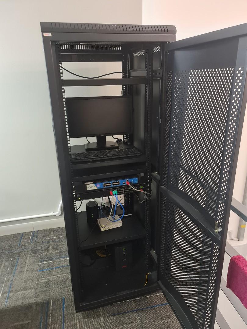 Used Server Rack, Computers & Tech, Office & Business Technology on