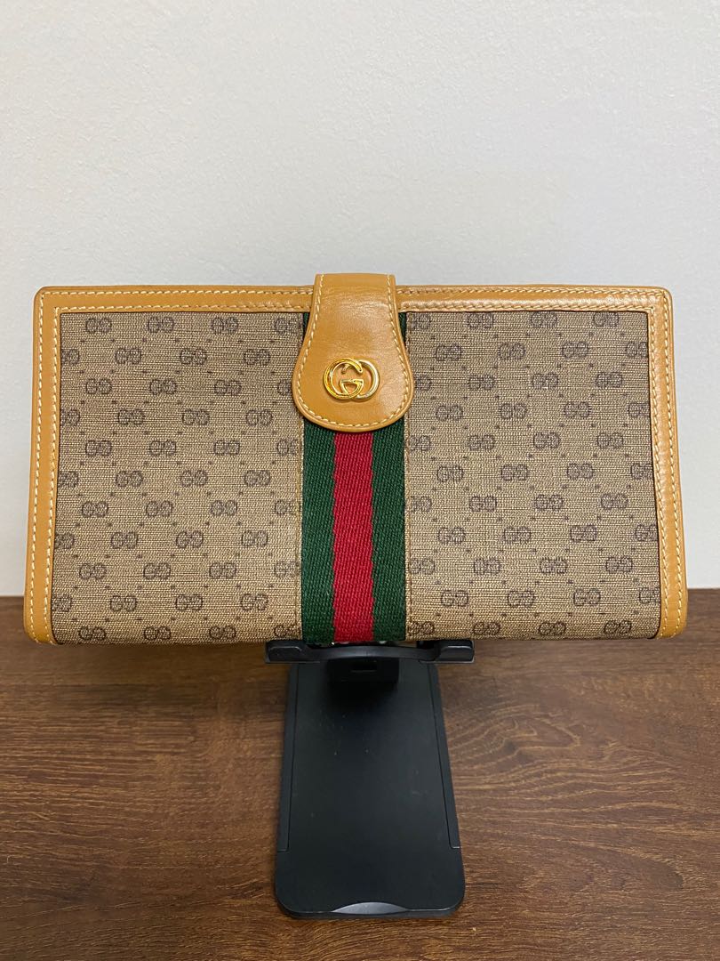 Vintage GUCCI clutch wallet, Luxury, Bags & Wallets on Carousell