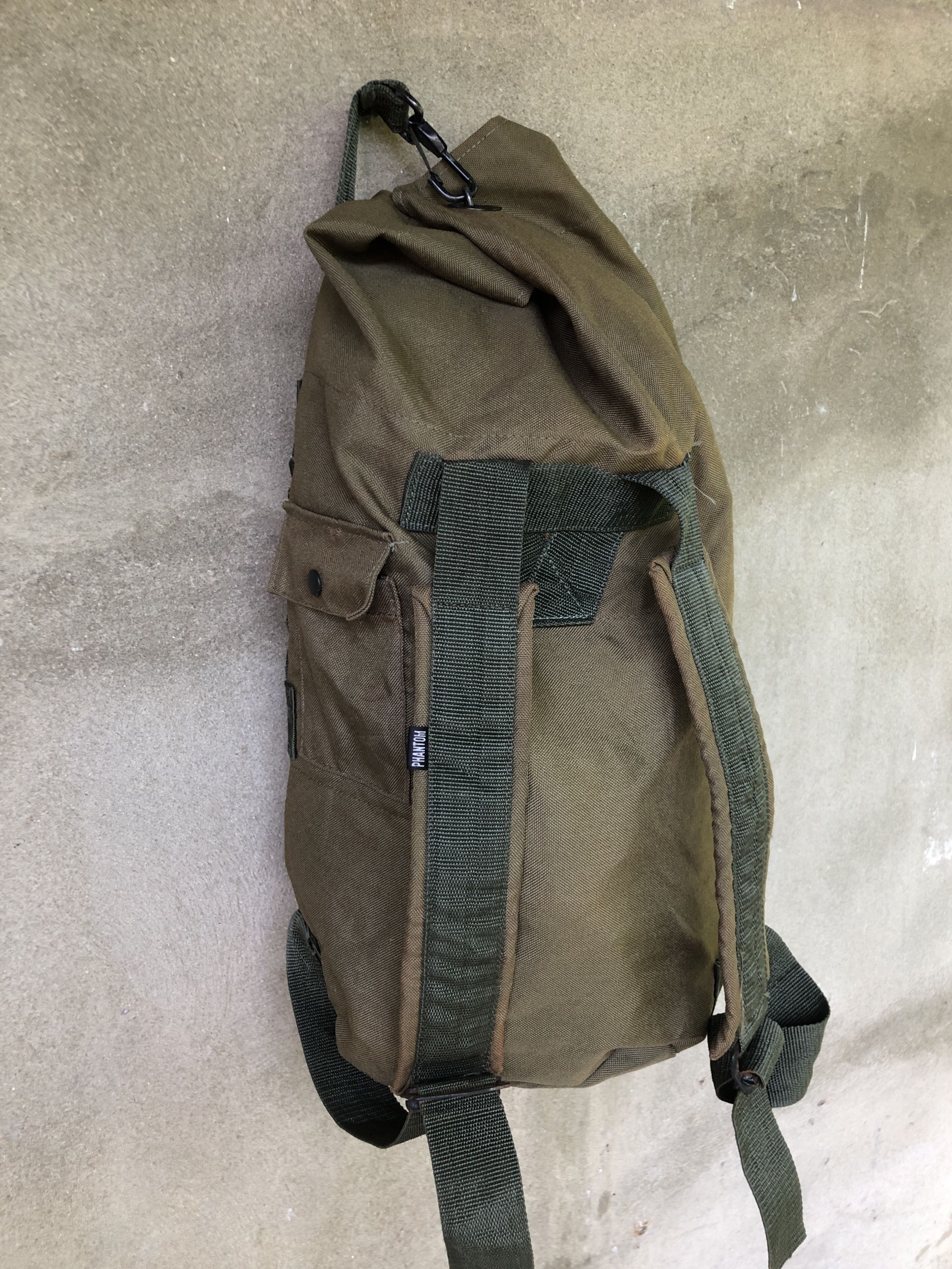 Vintage army duffle store bag