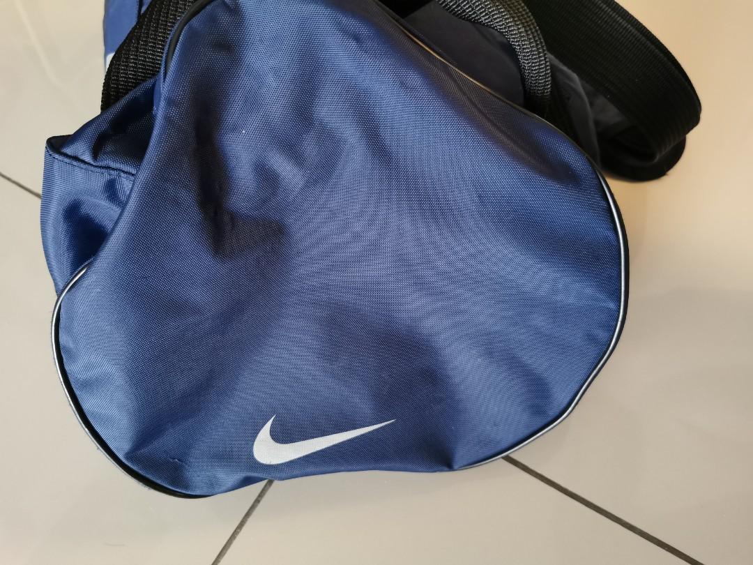 Vintage Nike Duffle Gym Bag, Men's Fashion, Bags, Sling Bags on Carousell