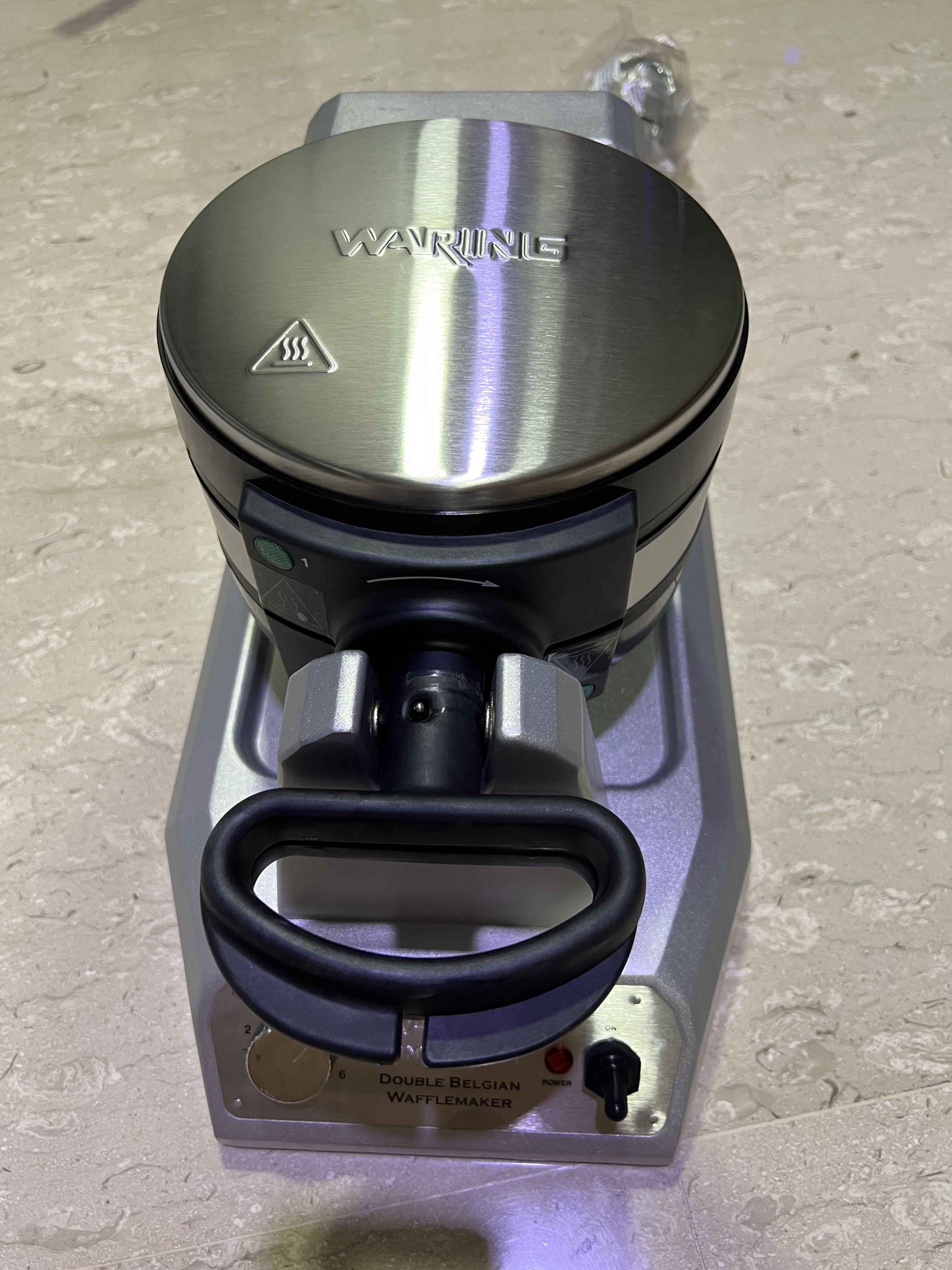 Waring Waffle machine / maker, Furniture & Home Living, Kitchenware
