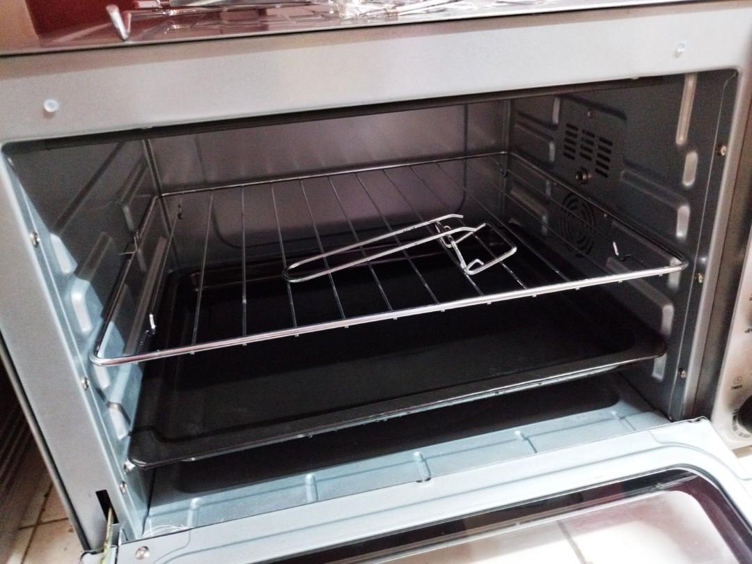 Westinghouse 45L Electric Oven for Baking etc., TV & Home Appliances