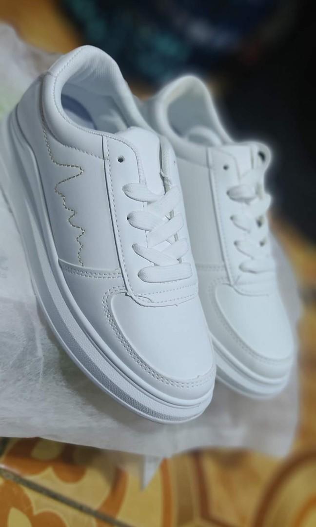 White rubber shoes for ladies hot sale