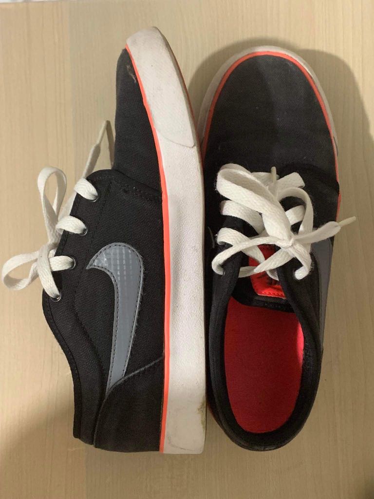 nike skateboard shoes womens