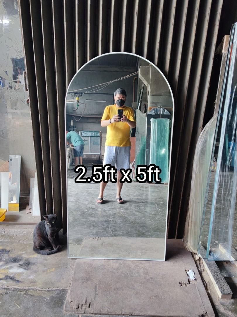 Arc mirror with frame (Category: Mirrors) located in Malabon City. Submitted by mirrors.ph (Listing ID 1177866359, Image 1). Description: Arc mirror with white aluminum frame and plywood backing. Using 6mm thick copper free lead free mirror Size: 2.5ft x 5ft P3375 Add P200 if with back hook Available colors gold, glossy black, matte black, white and silver aluminum frame. Customize sizes and shapes are welcome..