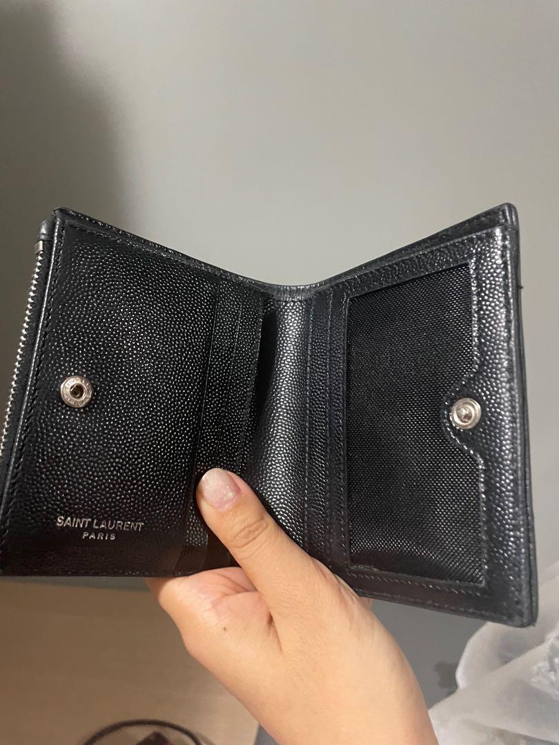 CASSANDRE MATELASSÉ bi-fold wallet in grain de poudre embossed