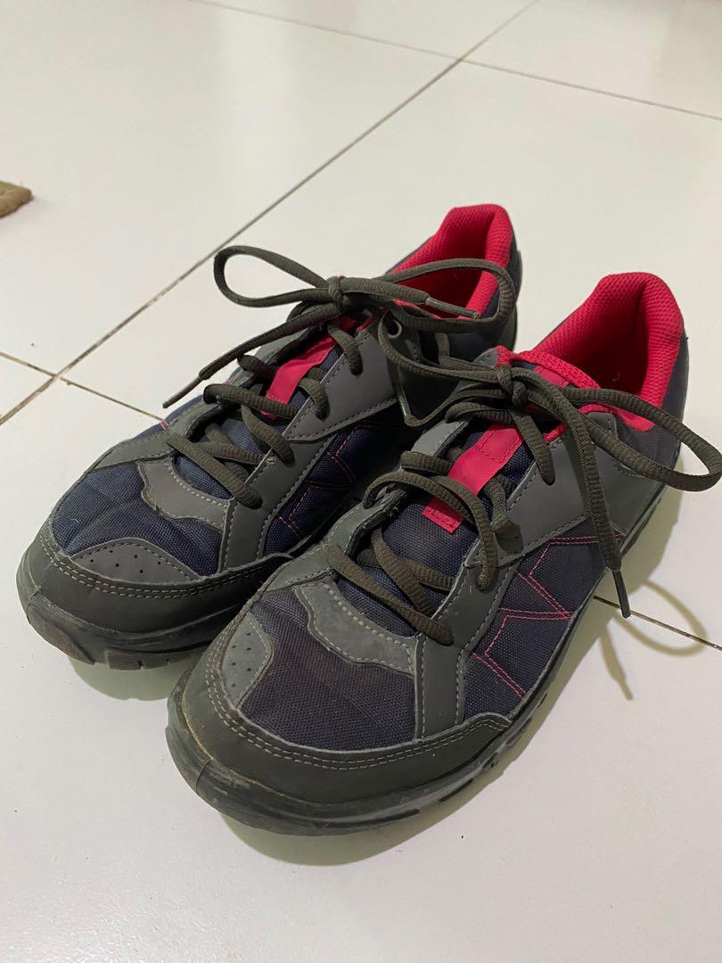 Decathlon Hiking Shoes (Category: Sneakers) located in Makati City. Submitted by ysellsstuff (Listing ID 1178046849, Image 1). Description: Used once.