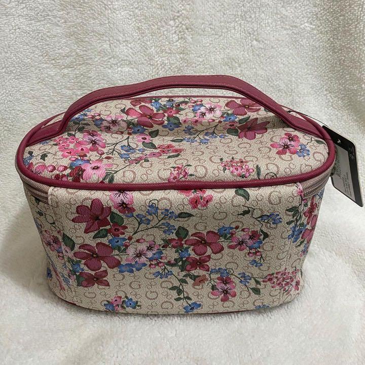 Guess Kinney Travel bag, Women's Fashion, Bags & Wallets, Purses & Pouches on Carousell