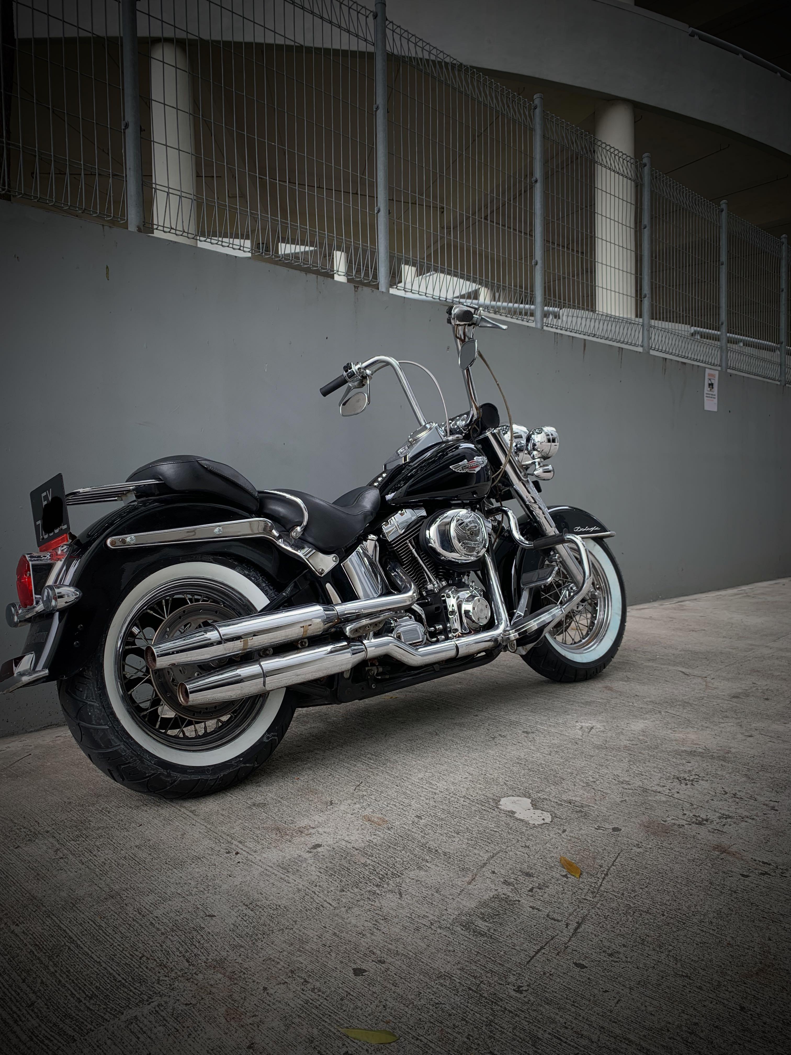 Harley Davidson Softail Deluxe 2004 Non NEA affected Motorcycles