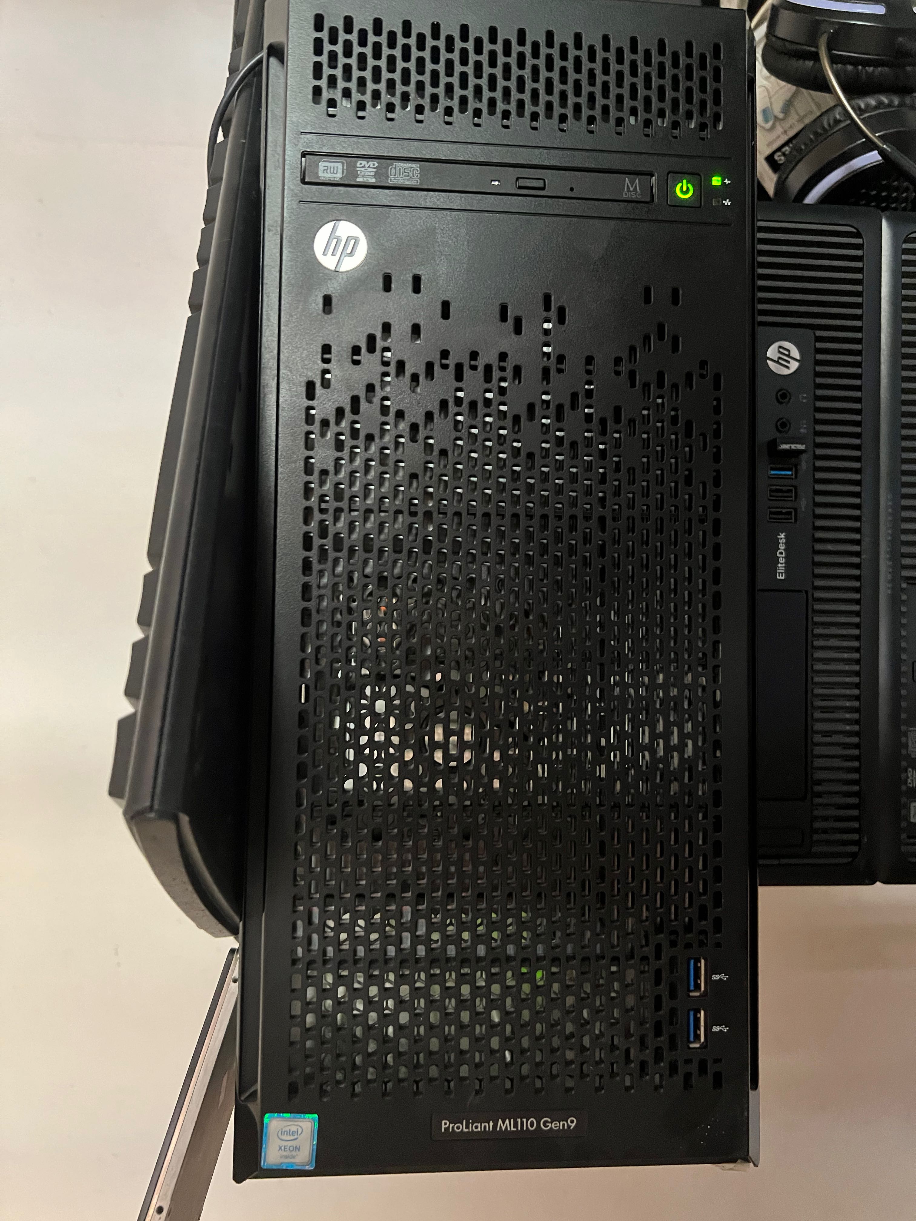 HP ProLiant ML110 Gen9 8コア メモリ32G HDD3T HP ProLiant ML110 Gen9 8コア メモリ32G HDD3T