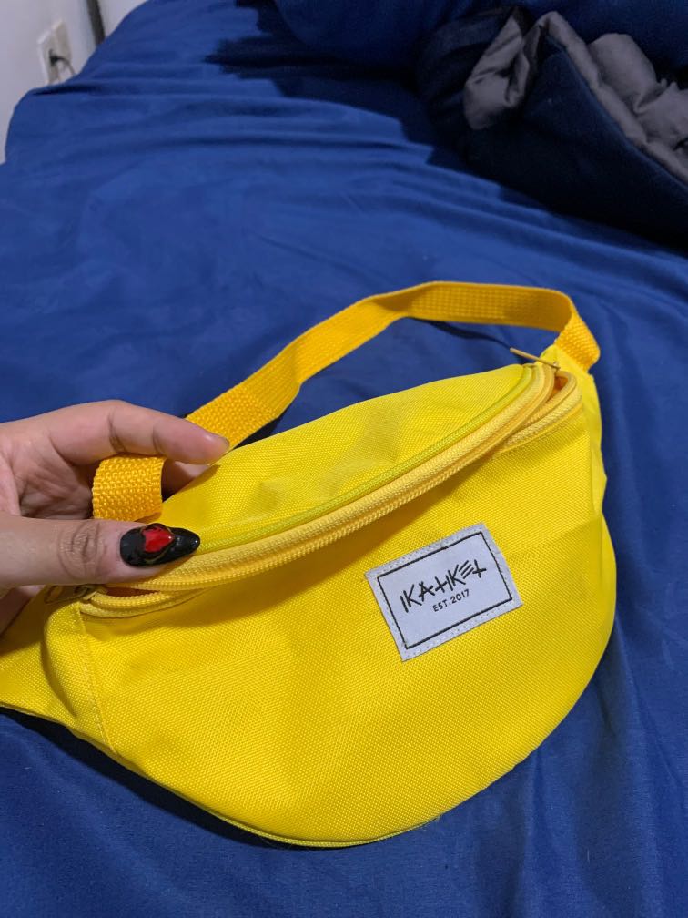 Ikat Iket Yellow Waist Bag, Fesyen Wanita, Tas & Dompet di Carousell