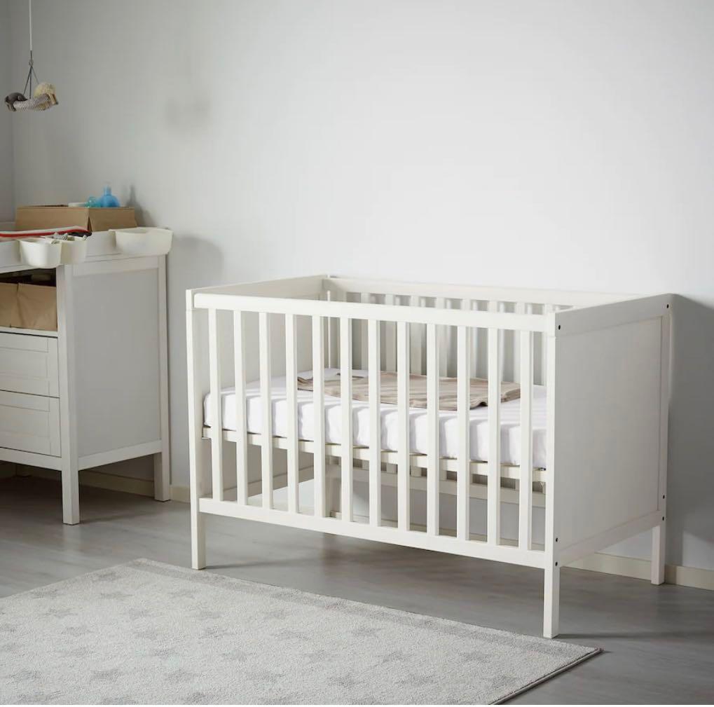 Sundvik deals baby cot